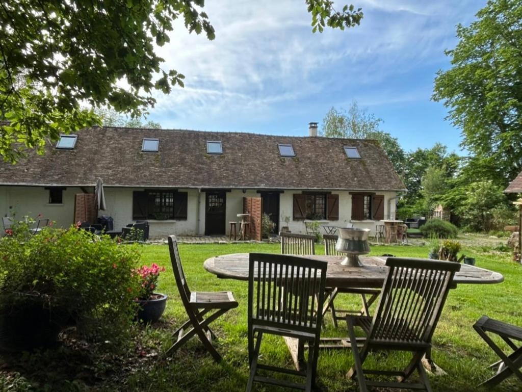 Gites Du Bois Des Perruches Saint-Vincent-des-Bois Exterior foto